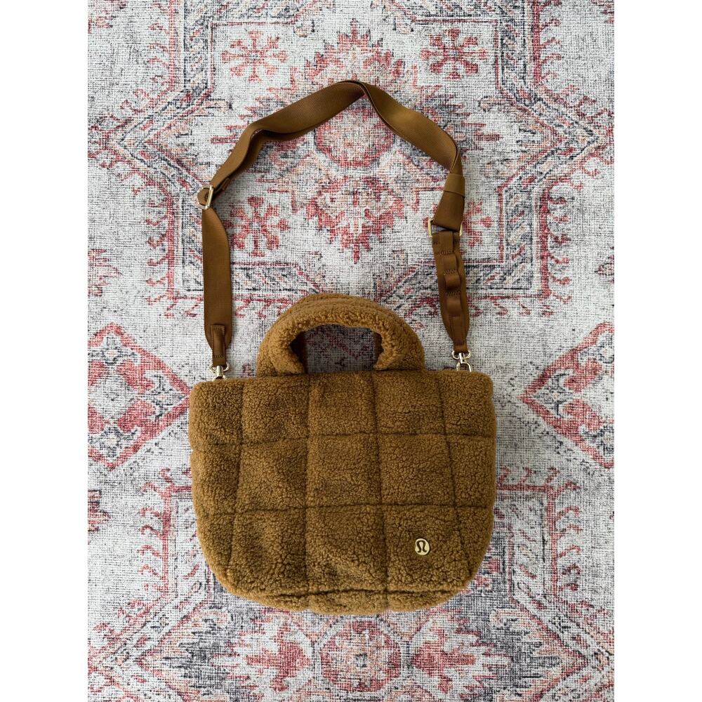 Lululemon Sherpa Purse
